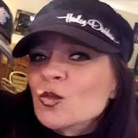 Kellie Tahtinen's Instagram, Twitter & Facebook