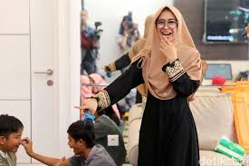 Video kali ini tentang perubahan ria ricis yang dulu dan. Jejak Karier Ria Ricis Sang Ratu Youtuber Asia Tenggara