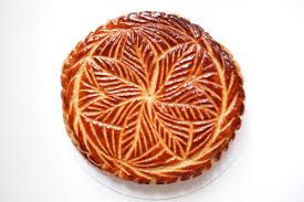 Galette Des Rois Frangipane Amande Traditionnelle Recette Olivia Patisse Recettegalettedesrois Galette Des Rois Fra In 2020 Galette Creme De Marrons Frangipane Tart