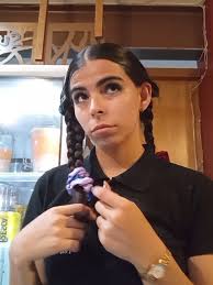 Troncha Toro Tirando De Las Trenzas