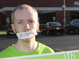 Walmart Strikers Target Waltons, as NOW Calls Out Obamas