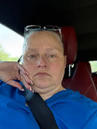 Jacksonville secretary handles citizen calls with care