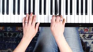 She didn't like playing the piano very much. 500 Songs In 5 Days Pianote