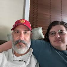 Your friends can either make you or break you. Even as an adult, you should  spend time with those who believe in you. Be that kind of friend to  everyone you interact