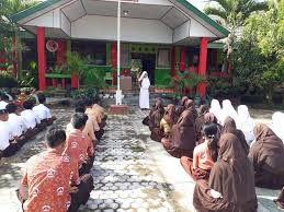 Yang membuat lebih cepat adalah mario dengan 3 anyaman bambu dalam waktu 2 jam (b). Tugas 1 Kelas 7 Mathematics Quizizz