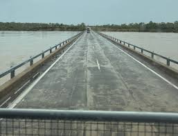 Flinders Highway bridge reopens as water subsides
