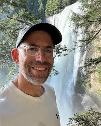 Kenley Perry's Instagram, Twitter & Facebook