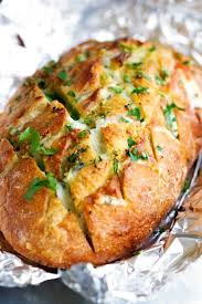 Pan Relleno De Ajo Y Queso Receta Recetas De Aperitivos Pan Relleno Recetas De Comida