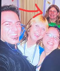 How can you love someone who is jealous (negative) one? Punishing 3rd or  4th generations children? Smh. Too controlling. Forcing you to love someone  isn't real love. It's like your ex force