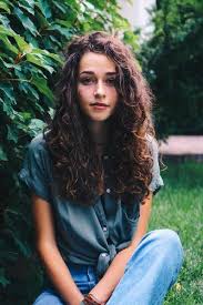 Pretty Looks With Curly Hair For A Woman Who Values Her Time Long Hair Styles Hair Styles Curly Hair Styles