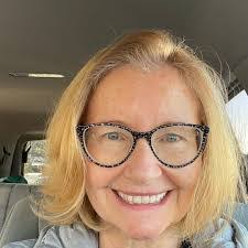 Lynette Fitch's Instagram, Twitter & Facebook