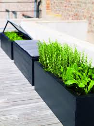 Super Bauen Sie Mit Einem Tacker Stilvolle Blumenkasten Hintergarten Gartensitzplatz Gartendesign Ideen