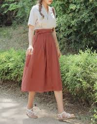 Summer 2019 Fashion Trends To Start Wearing Now In 2021 Vintage Outfits Classy Skirt Fashion Fashion Inspo Outfits
