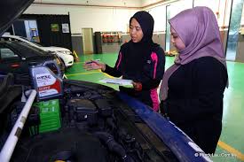 Check spelling or type a new query. Wanita Urus Bengkel Bekas Mekanik Jadi Bos Pusat Servis G Car Auto Garage