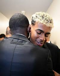 Chelsea fc player signing autograph