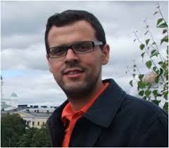 Bruno Duarte Eiras Nació en Lisboa en 1977 y actualmente reside en Oeiras.  Licenciado en Historia por la Fa