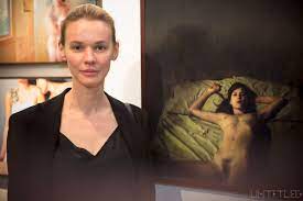 IN THE RAW: THE FEMALE GAZE ON THE NUDE
