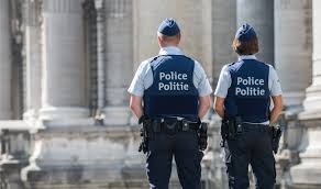 In beide gevallen raakte niemand gewond. Vlaamse Politie Weert Nederlandse Automobilisten Bij Grens Verkeersnet