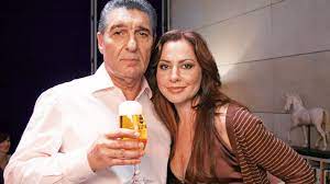 She made her 3 million dollar fortune with tatort, überraschung. Riprudi Mit Rudi Assauer Geht Auch Eine Werbelegende