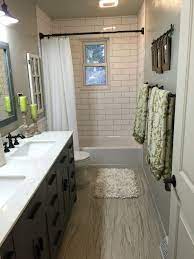 50 Lovely Small Master Bathroom Remodel On A Budget Masterbathroom Masterbathroomremodel Small Bathroom Remodel Small Master Bathroom Bathroom Remodel Master