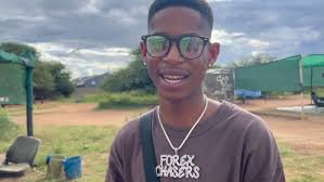 Vlogging in The Hood of Alexandra