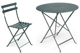 Seats and stools' commercial outdoor metal chairs and tables are perfect for your restaurant, bar or home patio. 10 Easy Pieces Outdoor Bistro Table And Chair Sets Gardenista