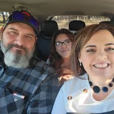 Roselyn Dean's Instagram, Twitter & Facebook