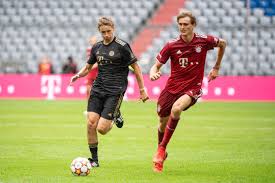 Euro | vertrag bis 2023. Goldjunge Alexander Zverev Beim Fc Bayern Verhaltener Empfang Von Nagelsmann Tag24