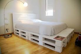 Pin By Aley On Mobila Din Paleti Cheap Home Furniture Diy Pallet Bed Pallet Furniture