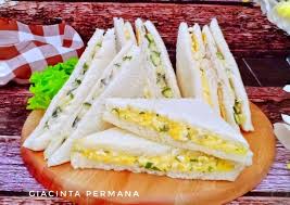 Sandwich telur goreng simple ala benjo, mudah dan sedap l tiga beradik hai semua telor dan roti di buat sandwich pas banget buat sarapan pagi atau makan malam ya buat nya cukup. Resep Sandwich Isi Aneka Salad Telur Oleh Giacinta Permana Cookpad