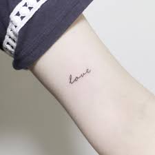 50 Cute Small Tattoo Ideas For Women Millions Grace Kleine Tattoo Ideen Tattoo Ideen Tattoo Frauen