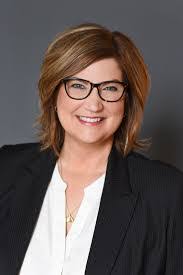 Lori Berg's Instagram, Twitter & Facebook