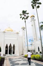 It is a country of tranquil mosques, pristine jungle, and friendly inhabitants. Travel In Brunei 13 Must Know Travel Tips For Brunei