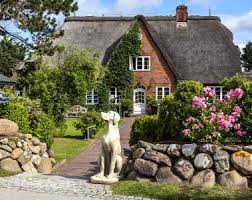 Detailed info plus links to where to play or download. Sylt House Jigsaw Puzzle Jigsaw Puzzles Jigsaw Puzzles Online Jigsaw