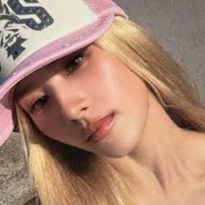 Opal. 💌 (@ficticiasqueamo)