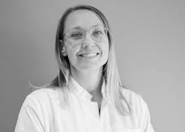 Sarah Adolph's Instagram, Twitter & Facebook