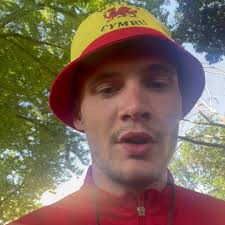 We really appreciate Wayne Webber presenting the Golden Glove award in  memory of Paul Webber. We are 100% behind you 🤝 Winner of The Golden Glove  award...