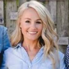 Kelly Saxon's Instagram, Twitter & Facebook