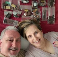 Hi all, can anyone recommend a good hair dresser Local (don't mind having  to drive too if further) that can deal n have lotsss of experience with  longgg very very thick wavy