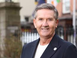 Daniel O'Donnell to step back from music career to focus