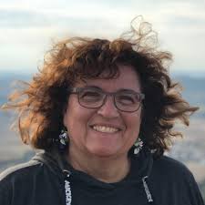 This mold is amazing! The details come out so crisp and clear. I thought  the bar might be too thick, but if you load it with fillings, it's perfect.  Comment “MOLD” for