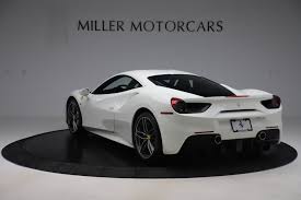 È una casa automobilistica italiana fondata da enzo ferrari nel 1947 a maranello in provincia di modena. Pre Owned 2017 Ferrari 488 Gtb For Sale Special Pricing Aston Martin Of Greenwich Stock 4628
