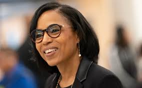 taylor m. deVille (@tmacdeville)