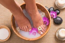 Detoxifying With An Epsom Salts Foot Spa Relax Those Feet