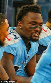 Titans WR Davis expected to play after brother's death