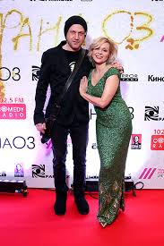 Galereya Hello Gosti Premery Filma Strana Oz Vasilij Sigarev I Yana Troyanova Foto 1 Hello Russia