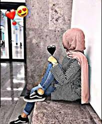 انت لا تكرهني بل تكره الصورة التي كونتها عني وهذه الصورة ليست انا انها انت Cute Girl Photo Stylish Girls Photos Cute Girl Poses