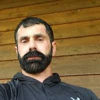 Kris Tomlinson's Instagram, Twitter & Facebook