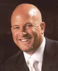 Kenneth Bonn's Instagram, Twitter & Facebook