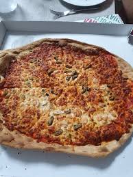 La boite à pizza caen, les meilleures pizzas du meilleur restaurant italien de caen, livrées à domicile ou au bureau avec deliveroo ! Boite A Pizza La Teste De Buch Restaurant Avis Numero De Telephone Photos Tripadvisor